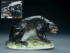 Meissener Porzellan-Figur eines Braunbären