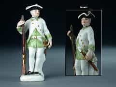 Meißener Porzellanfigur aus der Militärparade: Sächsischer Musketier