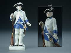 Meißener Porzellanfigur aus der Militärparade: Sächsischer Musketier