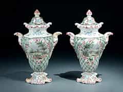Paar Fayence Vasen