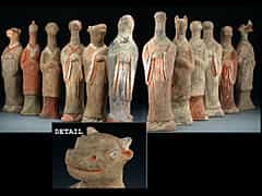 12 Grabwächterfiguren der Sui-Dynastie