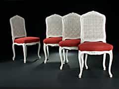 Vier Stühle
