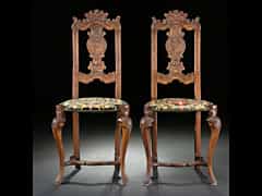 Paar Stühle des 18. Jahrhunderts mit Adelswappen