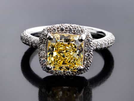  Fancy Yellow Diamantring