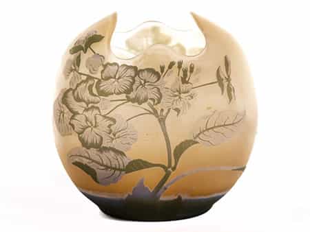 Vase von Émile Gallé mit Hortensiendekor