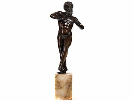  Bronzestatuette eines tanzenden Bacchanten
