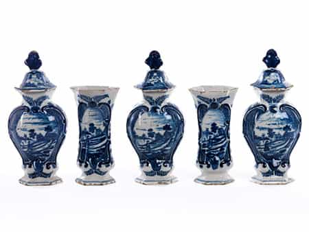 Kompletter Satz von fünf Delfter Vasen