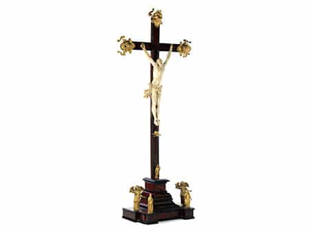  Altarkreuz mit Corpus Christi in Elfenbein