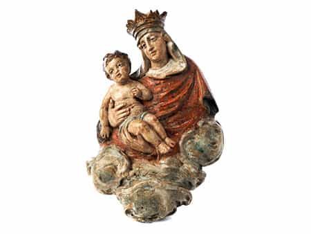 Maria mit Kind in einer Wolkenbank