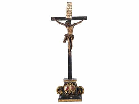Holzkreuz mit Corpus Christi