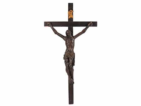  Holzkreuz mit Corpus Christi