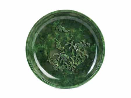 Spinatgrüne Jade-Schale