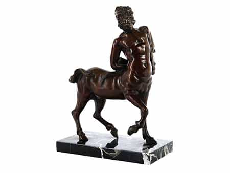  Bronzefigur eines Kentauren