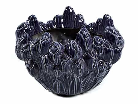Violetter Keramikcachepot mit Tulpendekor