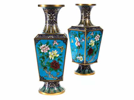 Paar große Cloisonné-Vasen