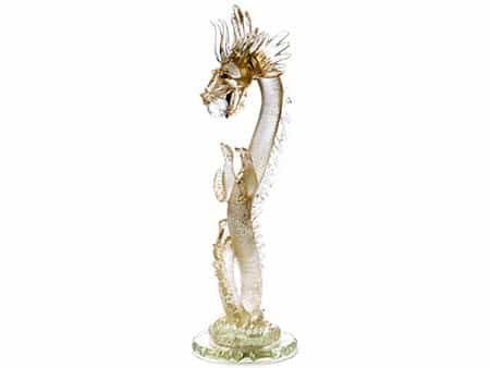 Große Glasskulptur Drache mit Perle 