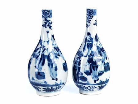Paar blau-weiße Kangxi-Vasen