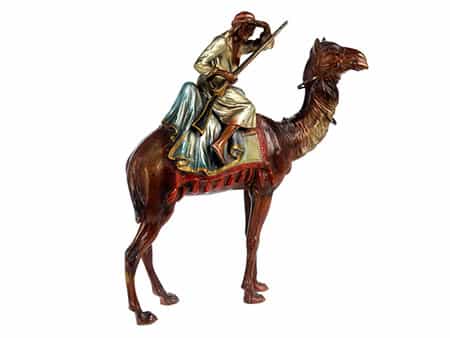 Bronzeskulptur eines reitenden orientalischen Jägers
