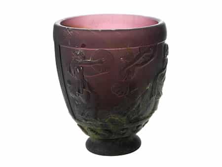 Vase mit klassizistischem Dekor, signiert Georges de Feure (1868-1943)