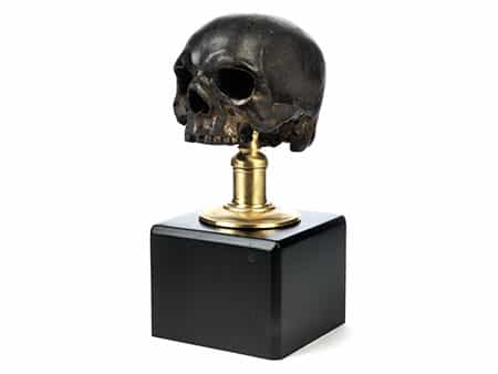 Memento mori-Objekt mit Schädel