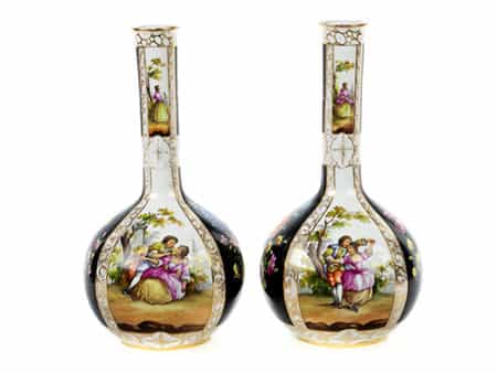 Paar Dresdner Vasen in Kalebassenform