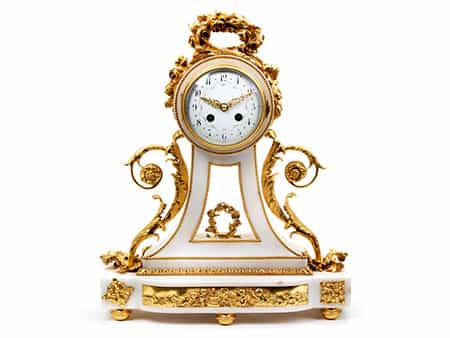 Empirestil-Uhr