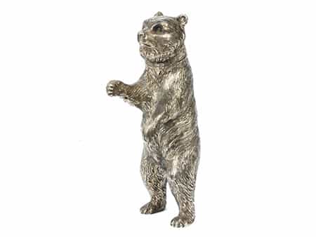 Silbernes Trinkspiel in Form eines Bären