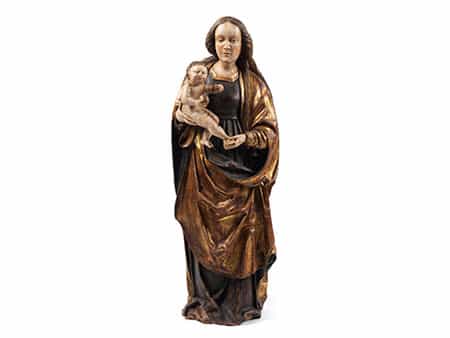 Große Schnitzfigur einer Madonna mit dem Kind