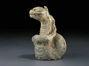 Eines der Tiere der zwölf Tierkreiszeichen der chinesischen Astrologie - „Die Schlange“