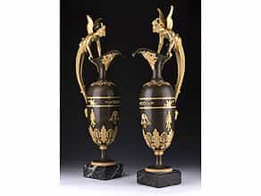 Paar Kamin-Prunkvasen in Bronze, vergoldet