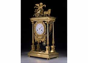 Louis XVI-Bronzeuhr in Feuervergoldung