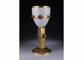 Großer Pokal in vergoldeter Bronze (Abb.)