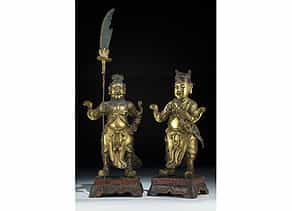 Paar chinesische Bronzestatuen