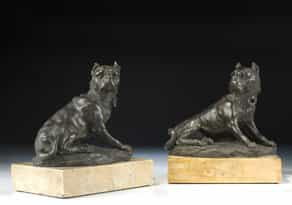 Paar Bronzefiguren mit Darstellungen von Martino-Hunden