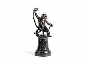 Bronzefigur des Schlangen bändigenden Herkules als Kind