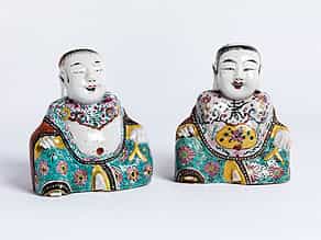 Paar chinesische Pagodenfiguren