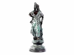 Bronzefigur einer Dame in spanischer Tracht
