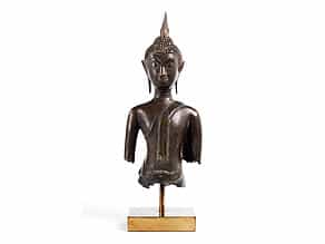 Bronzetorso einer Buddha-Figur