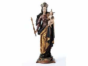 Standfigur einer Madonna mit Kind auf einem Drachen stehend