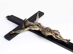 Holzkreuz mit Corpus Christi in Bronze