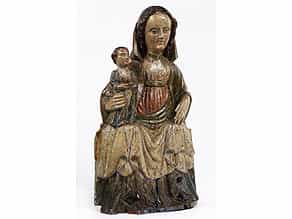 Schnitzfigur einer thronenden Maria mit dem Kind