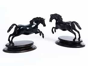 Paar Pferdefiguren in Bronze