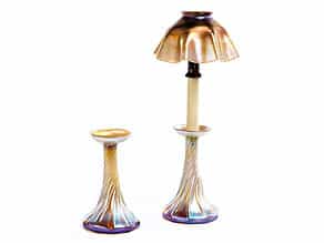 Tiffany-Jugendstil-Glaslampe mit zusätzlicher Vase