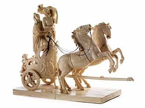 Große Elfenbeinschnitzgruppe einer von zwei Pferden gezogenen Biga mit mythologischen Gestalten von Paris und Helena