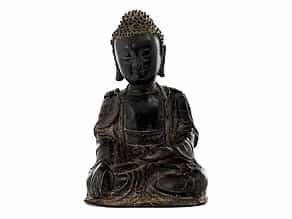 Chinesische Buddhafigur in Bronze
