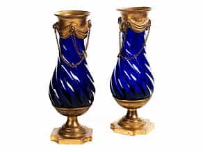 † Paar klassizistische Vasen