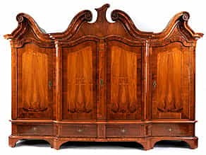 Imposanter Barock-Hallenschrank