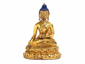  Buddhafigur mit Schatzvase