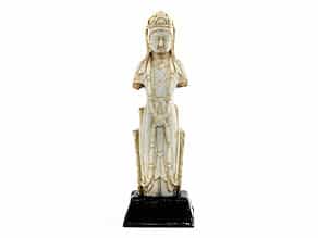  Bodhisattva-Figur in hellgrüner Jade