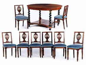 Tischensemble: runder Biedermeier-Tisch und ein Satz von acht Louis XVI-Stühlen